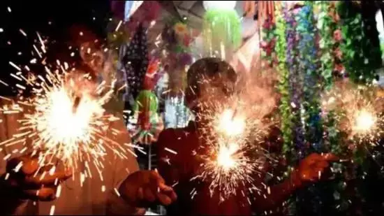 Mohali में केवल 44 विक्रेताओं को मिले पटाखा लाइसेंस Mohali में केवल 44 विक्रेताओं को मिले पटाखा लाइसेंस