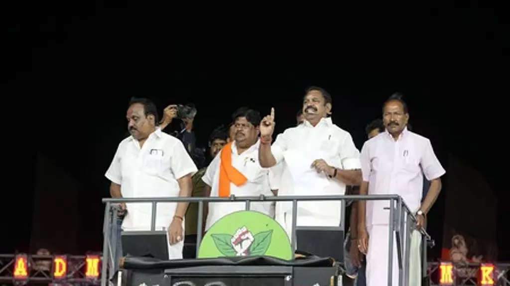 DMK सरकार तमिलनाडु में नशीली दवाओं के प्रचलन को नियंत्रित करने में विफल रही है DMK सरकार तमिलनाडु में नशीली दवाओं के प्रचलन को नियंत्रित करने में विफल रही है