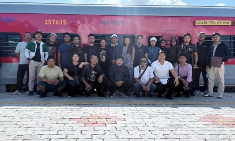 Mizoram: बैराबी-सैरांग रेलवे शुरू होने के बाद से 4,000 से अधिक आईएलपी जारी किए गए Mizoram: बैराबी-सैरांग रेलवे शुरू होने के बाद से 4,000 से अधिक आईएलपी जारी किए गए