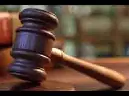 Punjab: एक हाथ में मोबाइल और दूसरे में पिस्तौल लेकर की क्रूरता की हदें पार Punjab: एक हाथ में मोबाइल और दूसरे में पिस्तौल लेकर की क्रूरता की हदें पार