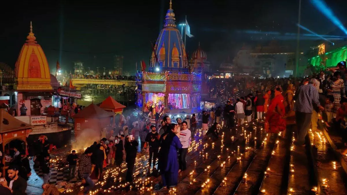 Haridwar: कन्या गुरुकुल में धूमधाम से आयोजित दीवाली मेला Haridwar: कन्या गुरुकुल में धूमधाम से आयोजित दीवाली मेला