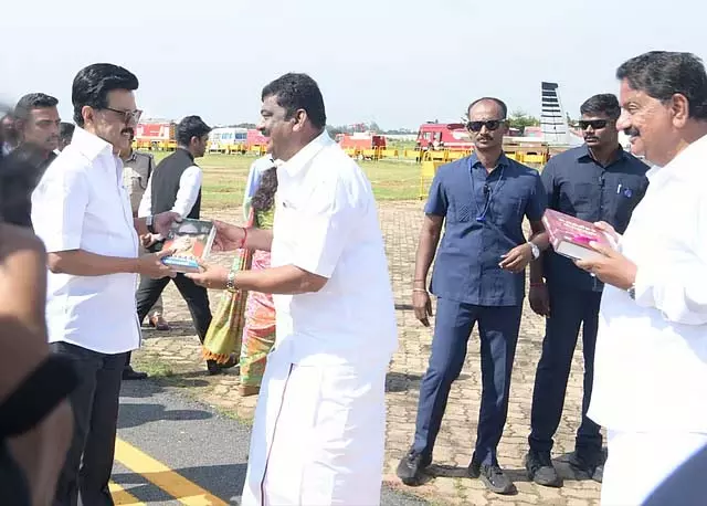 Tamil Nadu के मुख्यमंत्री एम. के. स्टालिन होसुर पहुंचे Tamil Nadu के मुख्यमंत्री एम. के. स्टालिन होसुर पहुंचे