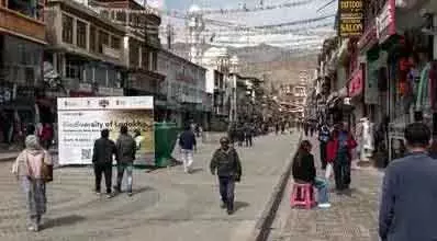 Ladakh में जनजीवन हुआ सामान्य Ladakh में जनजीवन हुआ सामान्य