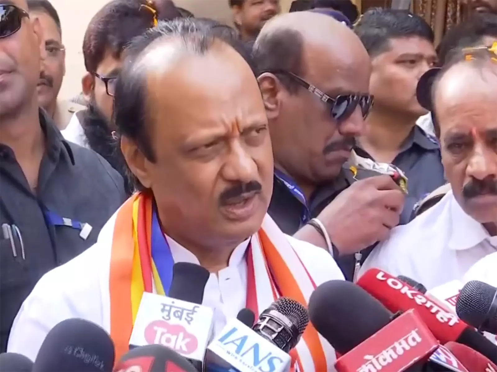 नवी मुंबई हवाई अड्डे के नामकरण के फैसले में स्थानीय लोगों की भावनाओं का सम्मान किया जाएगा: DCM Ajit Pawar नवी मुंबई हवाई अड्डे के नामकरण के फैसले में स्थानीय लोगों की भावनाओं का सम्मान किया जाएगा: DCM Ajit Pawar