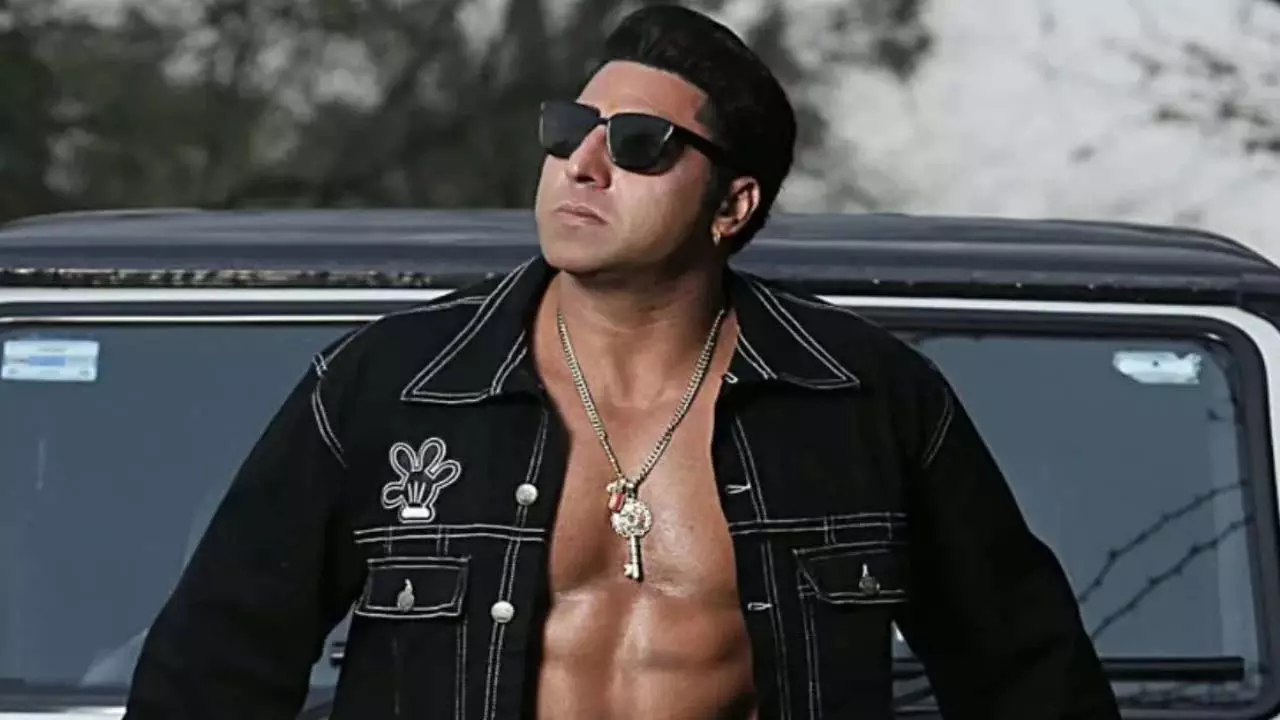 Tiger 3 के अभिनेता और बॉडी बिल्डर वरिंदर सिंह घुमन का निधन Tiger 3 के अभिनेता और बॉडी बिल्डर वरिंदर सिंह घुमन का निधन