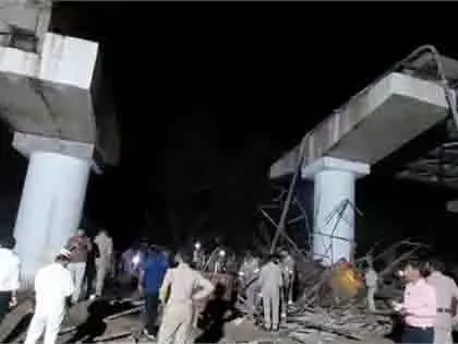 Firozabad फ्लाईओवर हादसा: निर्माण कार्य के दौरान पांच मजदूर घायल Firozabad फ्लाईओवर हादसा: निर्माण कार्य के दौरान पांच मजदूर घायल