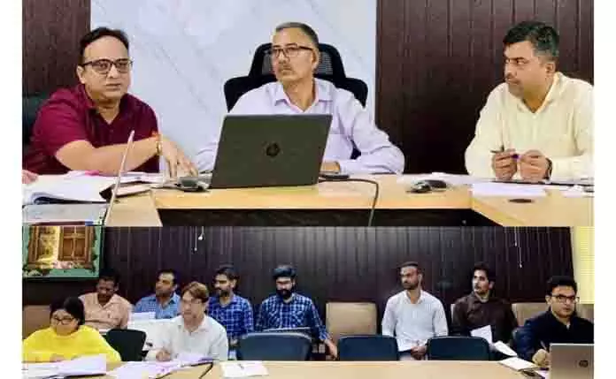 DC Kathua ने भूमि रिकॉर्ड डिजिटलीकरण की प्रगति की समीक्षा की DC Kathua ने भूमि रिकॉर्ड डिजिटलीकरण की प्रगति की समीक्षा की