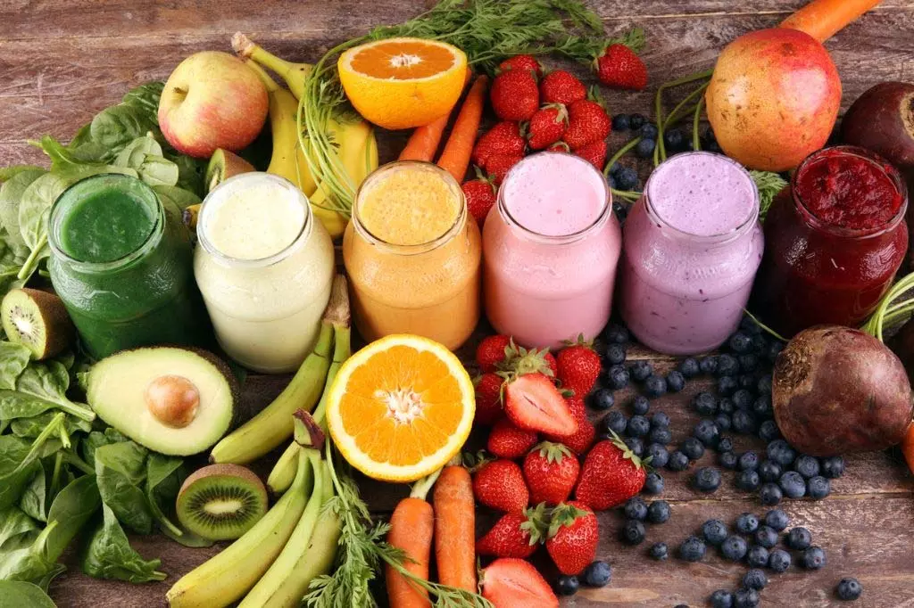घर पर हेल्दी Smoothie कैसे बनाएं: एक आसान रेसिपी घर पर हेल्दी Smoothie कैसे बनाएं: एक आसान रेसिपी