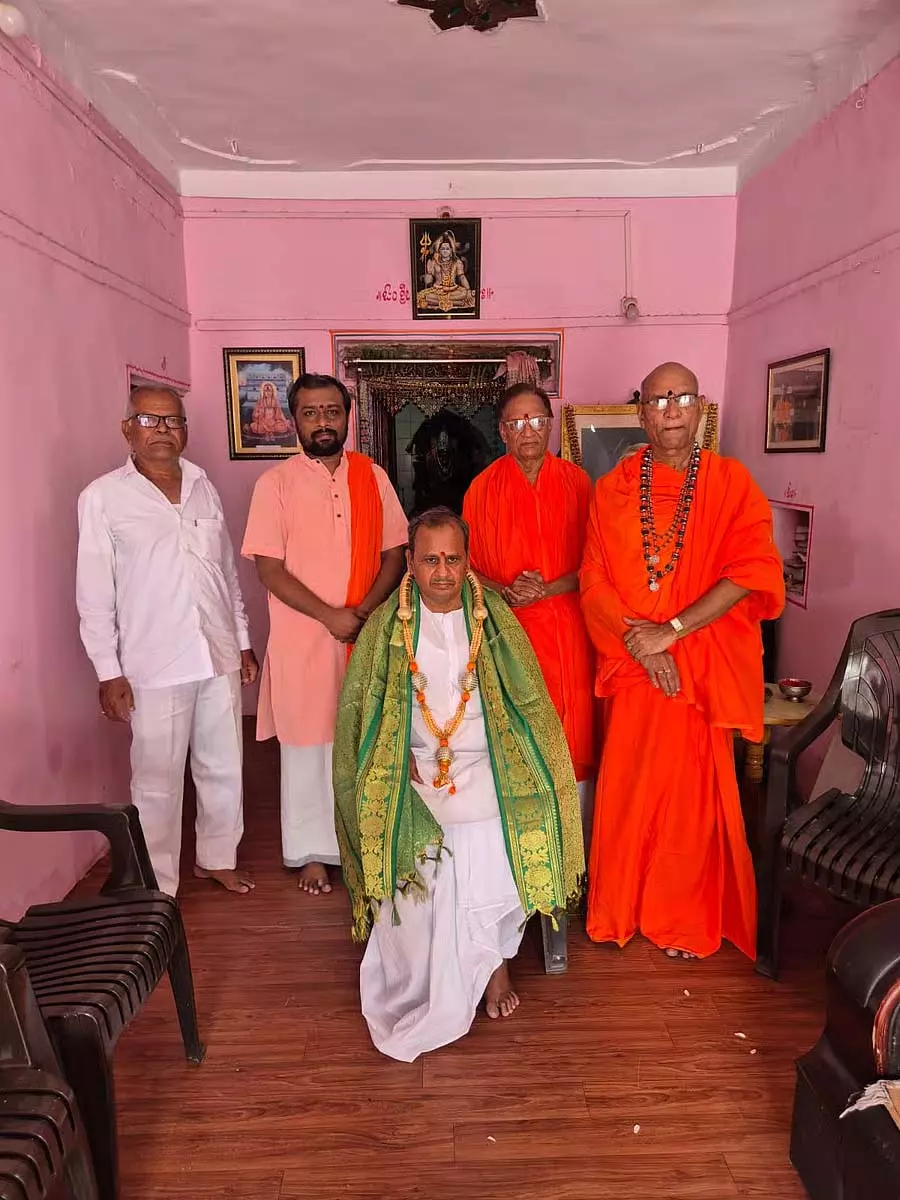 समाज के स्वास्थ्य के संरक्षण के लिए प्रतिबद्ध हों: Sharanappa Saladpura समाज के स्वास्थ्य के संरक्षण के लिए प्रतिबद्ध हों: Sharanappa Saladpura
