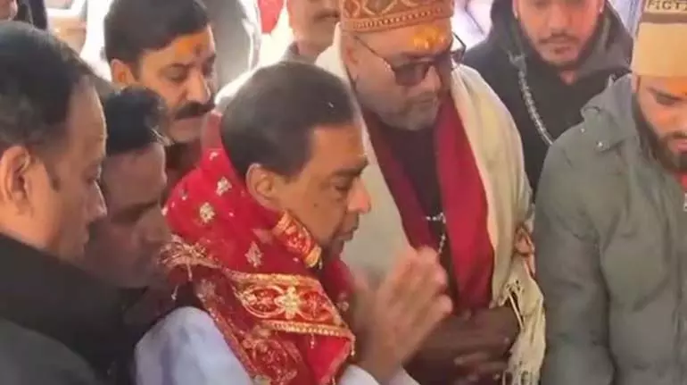 Mukesh Ambani ने बद्रीनाथ धाम के दर्शन किए, कहा दर्शन करना सौभाग्य की बात Mukesh Ambani ने बद्रीनाथ धाम के दर्शन किए, कहा दर्शन करना सौभाग्य की बात