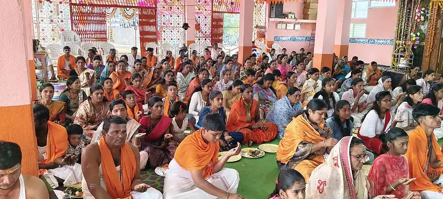 इष्टलिंग पूजा से एकाग्रता बढ़ती है: प्रभुदेवा स्वामीजी इष्टलिंग पूजा से एकाग्रता बढ़ती है: प्रभुदेवा स्वामीजी