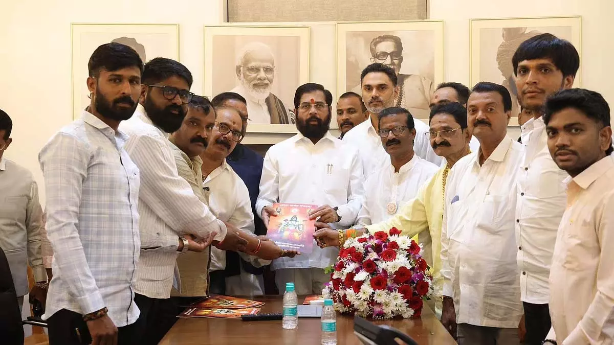 पतित पावन संगठन के नेताओं ने हिंदुत्व पहल पर चर्चा के लिए Deputy CM से मुलाकात की पतित पावन संगठन के नेताओं ने हिंदुत्व पहल पर चर्चा के लिए Deputy CM से मुलाकात की