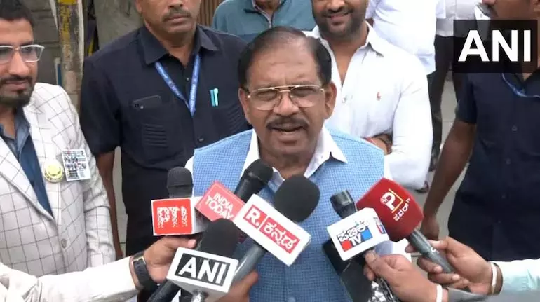 CM और कैबिनेट की चर्चा के बीच परमेश्वर ने वरिष्ठ मंत्रियों की बैठक को महत्व नहीं दिया CM और कैबिनेट की चर्चा के बीच परमेश्वर ने वरिष्ठ मंत्रियों की बैठक को महत्व नहीं दिया