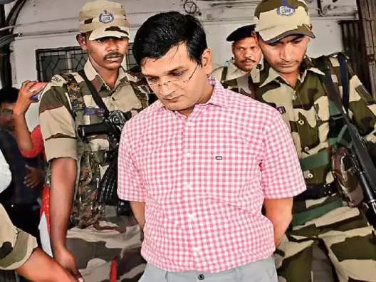 निलंबित IAS को सुप्रीम कोर्ट से मिली जमानत, सेना की जमीन बेचने का आरोप निलंबित IAS को सुप्रीम कोर्ट से मिली जमानत, सेना की जमीन बेचने का आरोप