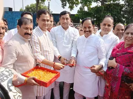 नोएडा हाट में 10 दिवसीय यूपी ट्रेड शो : स्वदेशी मेला 2025 शुरू, मंत्री सोमेंद्र तोमर ने किया शुभारंभ नोएडा हाट में 10 दिवसीय यूपी ट्रेड शो : स्वदेशी मेला 2025 शुरू, मंत्री सोमेंद्र तोमर ने किया शुभारंभ