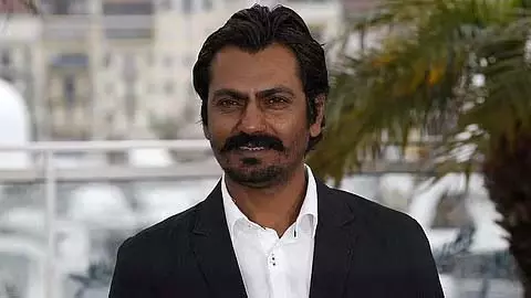 Nawazuddin की 100 करोड़ की मानहानि याचिका खारिज, बॉम्बे HC ने गैर‑प्रदर्शन के आधार पर किया रद्द Nawazuddin की 100 करोड़ की मानहानि याचिका खारिज, बॉम्बे HC ने गैर‑प्रदर्शन के आधार पर किया रद्द
