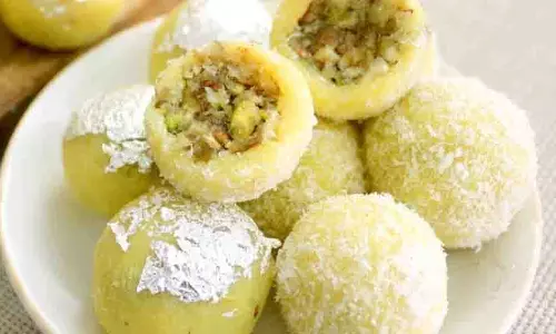 Gulkand Coconut Laddu:घर पर बनाएं स्वादिष्ट मिठाई
