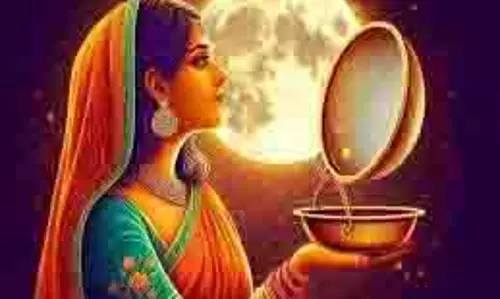 Karwa Chauth 2025:  अगर आपके पति विदेश में हैं तो कैसे करें करवा चौथ पूजा,जानें सही नियम