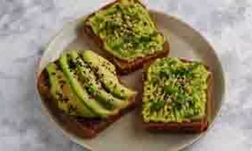 Avocado Paneer Sandwich : आज ही ट्राय करें एवोकाडो पनीर सैंडविच Avocado Paneer Sandwich : आज ही ट्राय करें एवोकाडो पनीर सैंडविच