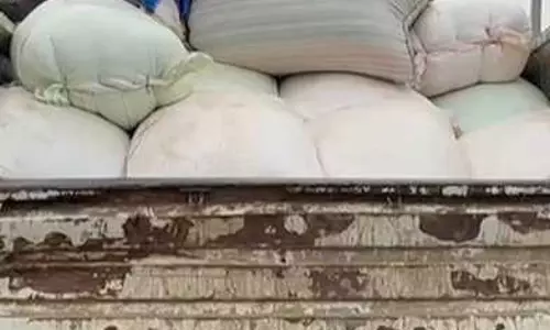 400 बोरा धान जब्त, ओड़िशा से छग लाकर अवैध भंडारण कर रहे कोचिए
