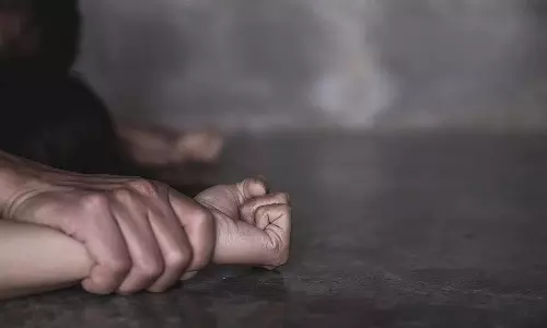 Mumbai : दिव्यांग लड़की का 17 से अधिक लोगों ने यौन उत्पीड़न किया Mumbai : दिव्यांग लड़की का 17 से अधिक लोगों ने यौन उत्पीड़न किया
