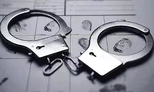 Uttarakhand के रुड़की सैन्य छावनी में फर्जी सैन्यकर्मी गिरफ्तार Uttarakhand के रुड़की सैन्य छावनी में फर्जी सैन्यकर्मी गिरफ्तार