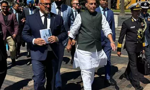राजनाथ सिंह ने HMAS कुत्ताबुल का दौरा कर भारत-ऑस्ट्रेलिया नौसैनिक सहयोग मजबूत किया
