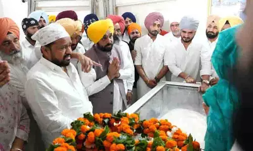 Ludhiana के गांव में हजारों लोगों ने राजबीर जवंदा को अंतिम विदाई दी