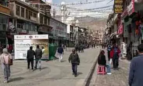 Ladakh में जनजीवन हुआ सामान्य