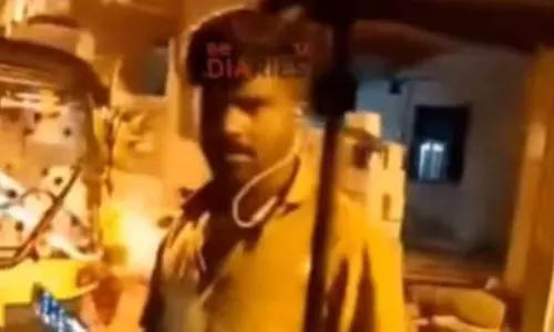Bengaluru महिला ने उबर की सवारी रद्द करने के बाद ऑटो चालक के साथ अपनी आपबीती सुनाई Bengaluru महिला ने उबर की सवारी रद्द करने के बाद ऑटो चालक के साथ अपनी आपबीती सुनाई