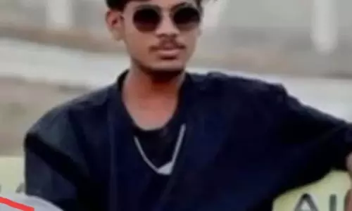 Athani : ट्रैक्टर पलटने से दो युवकों की मौत