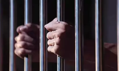 ऑनलाइन चाइल्ड पोर्नोग्राफी मामले में पुलिस ने 25 वर्षीय युवक को किया गिरफ्तार ऑनलाइन चाइल्ड पोर्नोग्राफी मामले में पुलिस ने 25 वर्षीय युवक को किया गिरफ्तार