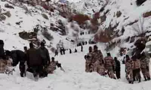 भारतीय सेना को बड़ा झटका, Anantnag के जंगलों में लापता जवान का शव मिला