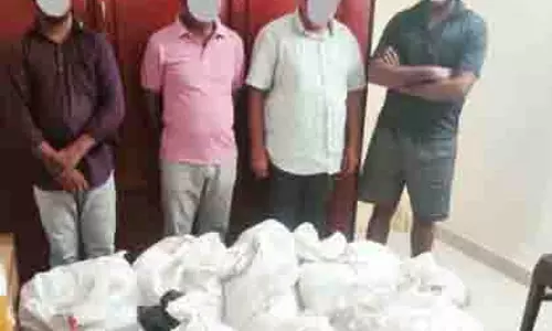 Hyderabad: ड्रग निर्माण रैकेट का भंडाफोड़, 70 करोड़ की एफेड्रिन जब्त Hyderabad: ड्रग निर्माण रैकेट का भंडाफोड़, 70 करोड़ की एफेड्रिन जब्त