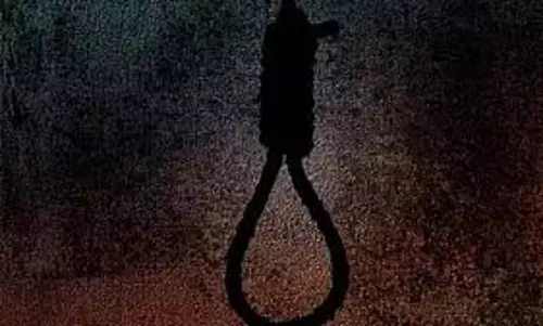 MP : मुरैना में शादीशुदा बेटी के प्रेमी के साथ भाग जाने पर बुजुर्ग ने आत्महत्या कर ली