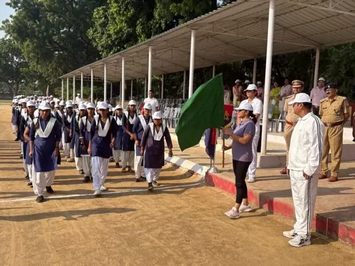 Farrukhabad: एकजुटता और शक्ति के लिए छात्राओं ने लगाई दौड़ Farrukhabad: एकजुटता और शक्ति के लिए छात्राओं ने लगाई दौड़