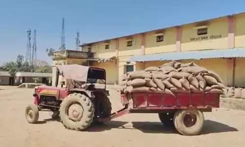 गोदाम से गायब हुआ नौ हजार क्विंटल अनाज, डीसी ने दो को निलंबित किया गोदाम से गायब हुआ नौ हजार क्विंटल अनाज, डीसी ने दो को निलंबित किया