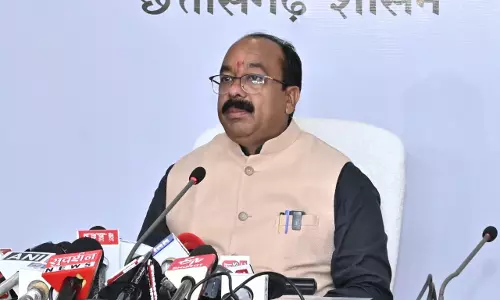 डिप्टी सीएम अरुण साव ने कैबिनेट की बैठक में लिए गए निर्णयों की जानकारी दी डिप्टी सीएम अरुण साव ने कैबिनेट की बैठक में लिए गए निर्णयों की जानकारी दी