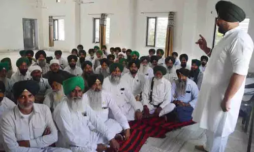 पराली प्रबंधन, राज्य सरकार सुप्रीम कोर्ट के आदेश को लागू करे: BKU (Kadian) पराली प्रबंधन, राज्य सरकार सुप्रीम कोर्ट के आदेश को लागू करे: BKU (Kadian)