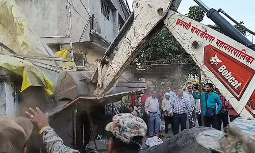छत्रपति संभाजीनगर: CSMC ने चंपा चौक-दमड़ी महल रोड पर 20 अवैध अतिक्रमण ध्वस्त किए