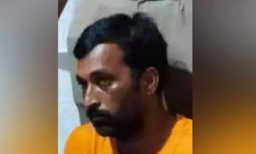 Kerala : बंगाल निवासी गांजा के साथ गिरफ्तार Kerala : बंगाल निवासी गांजा के साथ गिरफ्तार