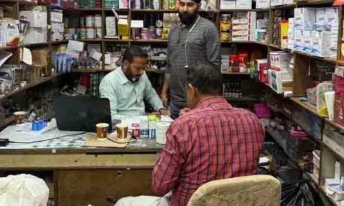 Ludhiana: सुरक्षा चिंताओं के बीच जिले में कफ सिरप का नमूना लेने का अभियान शुरू Ludhiana: सुरक्षा चिंताओं के बीच जिले में कफ सिरप का नमूना लेने का अभियान शुरू