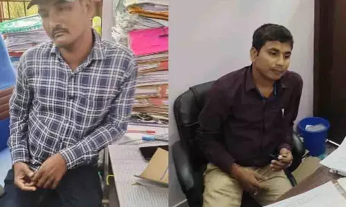 Odisha में नगर पालिका कर्मचारी रिश्वत लेते पकड़ा गया