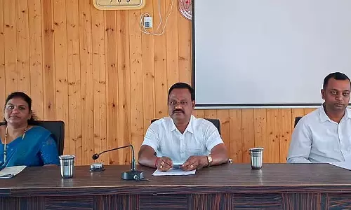 सड़क किनारे की दुकानों को हटाने का फैसला: Bhandari Srinivas