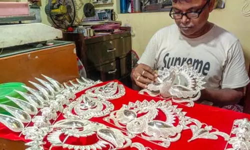 चांदी की कीमत अगले साल तक 60 डॉलर प्रति औंस पहुंचने की उम्मीद