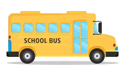 पीले रंग की क्यों होती हैं स्कूल Buses ? फैशन नहीं, साइंस है इसकी बड़ी वजह