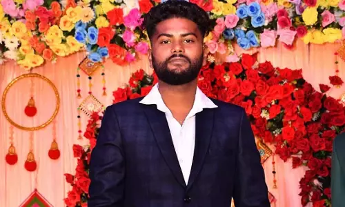 चाचाओं के बीच लड़ाई रोकने की कोशिश में भतीजे की जोकर ने हत्या कर दी चाचाओं के बीच लड़ाई रोकने की कोशिश में भतीजे की जोकर ने हत्या कर दी