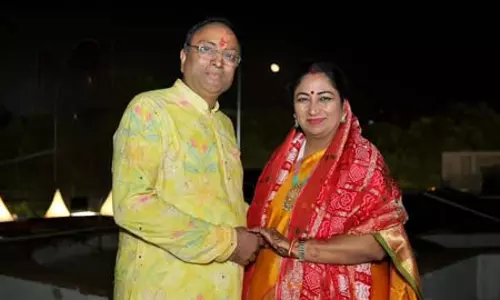 करवा चौथ: सीएम रेखा गुप्ता समेत तमाम नेताओं ने पारंपरिक उत्साह के साथ मनाया पर्व, दी शुभकामनाएं