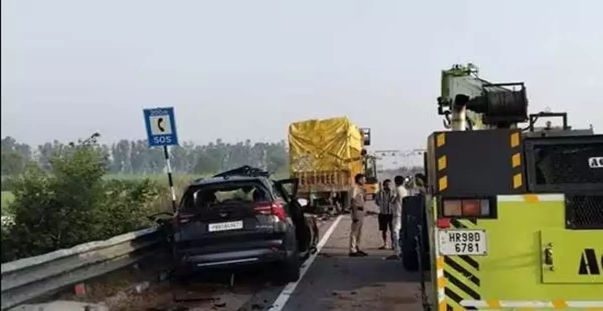 Rohtak कार और ट्रक के बीच टक्कर ,एक ही परिवार के दो सदस्यों समेत तीन की मौत Rohtak कार और ट्रक के बीच टक्कर ,एक ही परिवार के दो सदस्यों समेत तीन की मौत