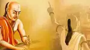 Chanakya Niti: चाणक्य की इस नीति को जीवन में उतार लें, कम समय में मिलेगी सफलता Chanakya Niti: चाणक्य की इस नीति को जीवन में उतार लें, कम समय में मिलेगी सफलता